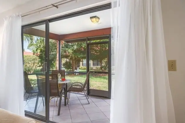 Daire (Yellow Pine Villa)