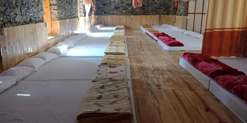 Traditional Ortak Ranzalı Oda, Karma Ranzalı Oda