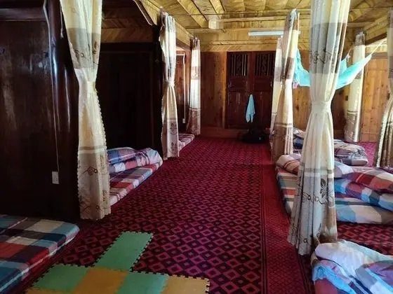 Ortak Ranzalı Oda, Karma Ranzalı Oda