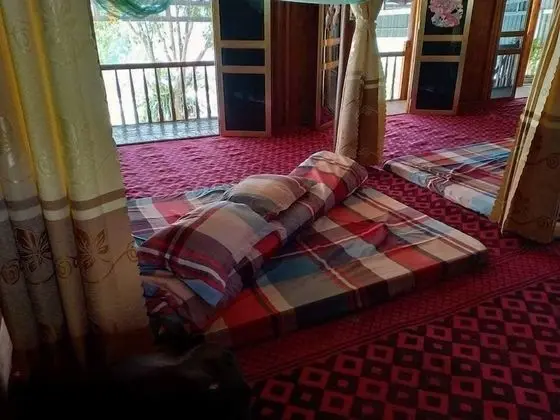 Ortak Ranzalı Oda, Karma Ranzalı Oda