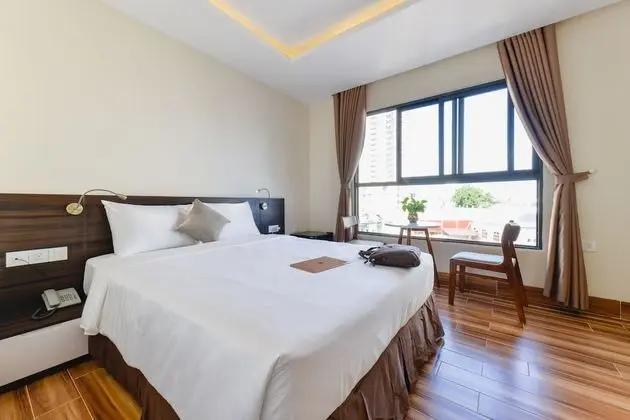 Deluxe Tek Büyük Yataklı Oda, Şehir Manzaralı