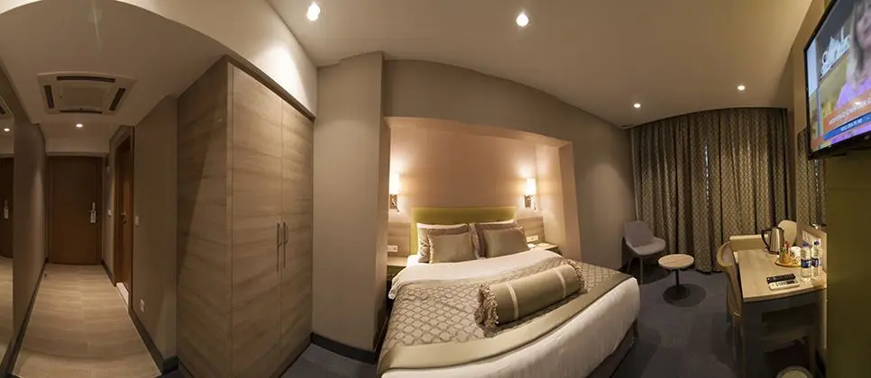 Standart Oda, Şehir Manzaralı