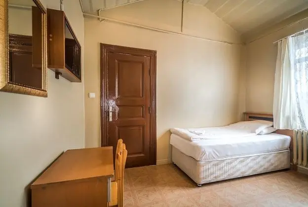 Standard Single Room, Shared Bathroom