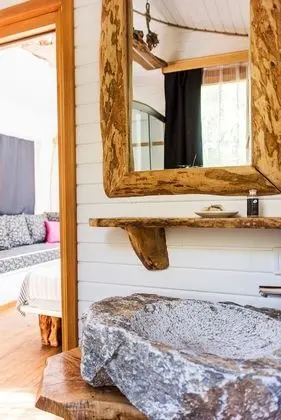 Design Kulübe, 1 Büyük (Queen) Boy Yatak, Sigara İçilmez, Avlu Manzaralı