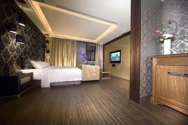 Luxury Tek Büyük Yataklı Oda