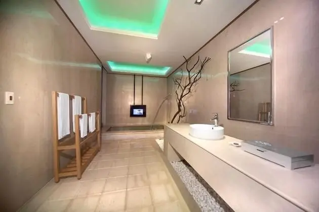 Luxury Tek Büyük Yataklı Oda
