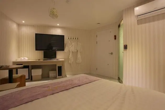 Oda (Standard room (Netflix viewing availa)
