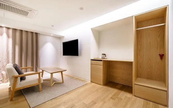 Oda (Deluxe - Semi-private room (random as)