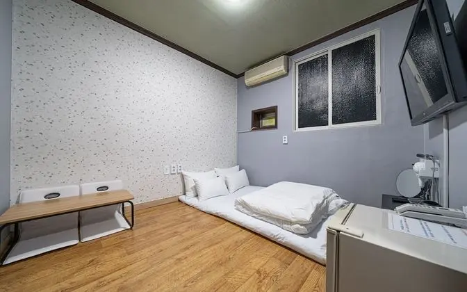 Oda (Ondol-No PC (42" TV Netflix Wave YouT)