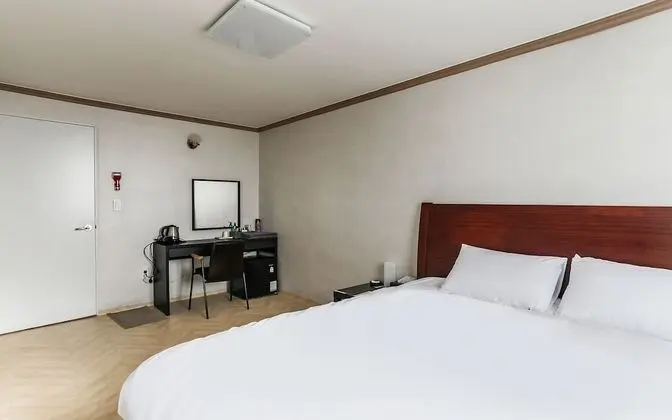 Oda (Large bed room (Please check with the)