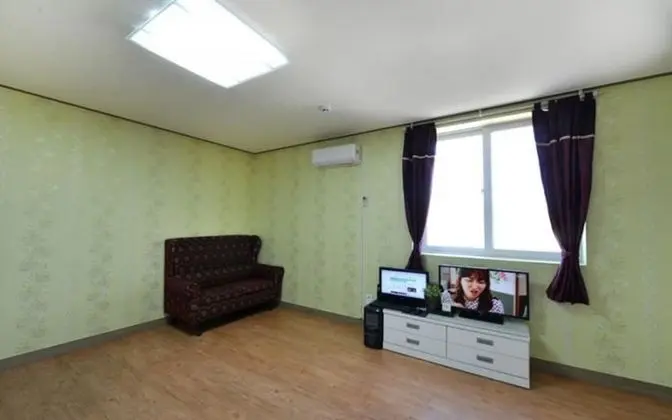 Oda (Changdeokgung 203)