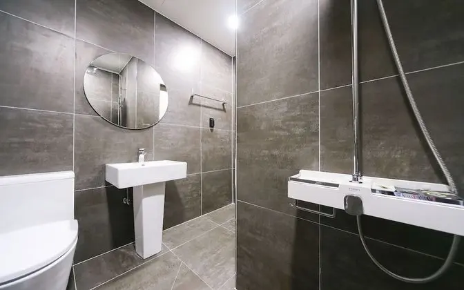 Oda (Deluxe (High Performing 2PC Netflix))