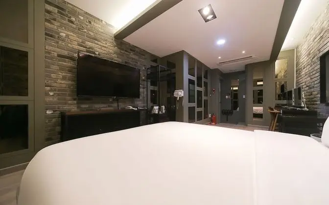 Oda (VIP (High Performing 2PC Netflix Air )