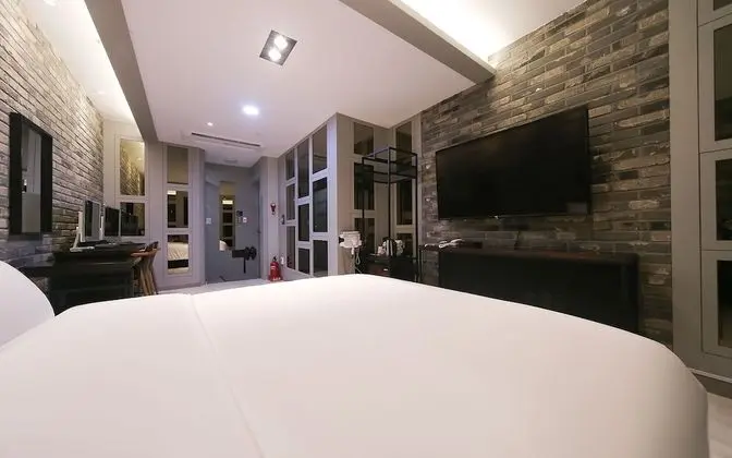 Oda (VIP (High Performing 2PC Netflix Air )