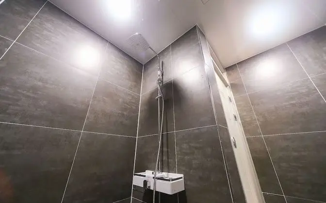 Oda (VIP (High Performing 2PC Netflix Air )