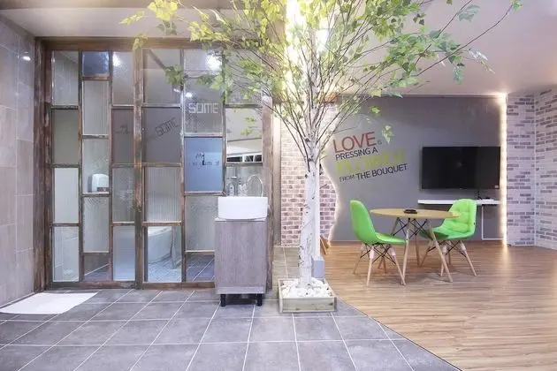 Oda (VIP - Wider Room (Netflix Available w)