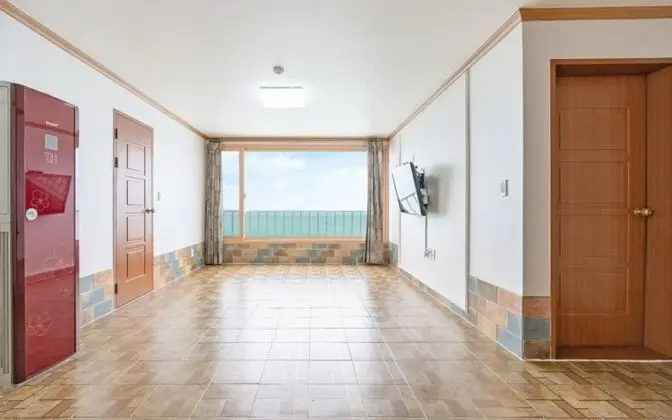 Oda (Paradise (bathtub))