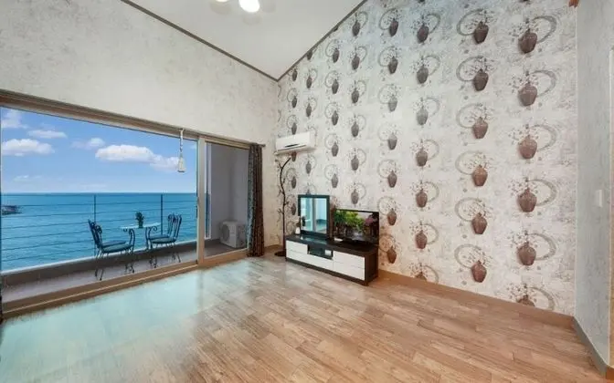 Oda (Room 402 (family) (duplex))