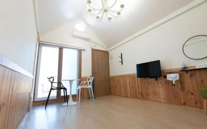 Oda (Room 102 (multiple-storey))