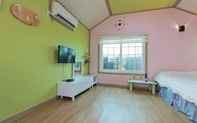 Oda (Small 1 (Individual Terrace))