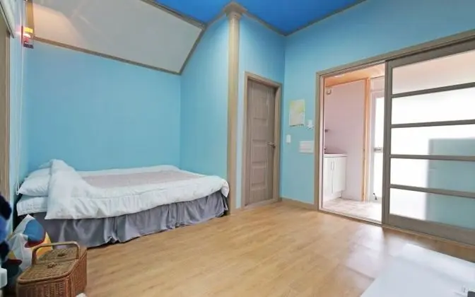 Oda (Small 2 (Individual Terrace))