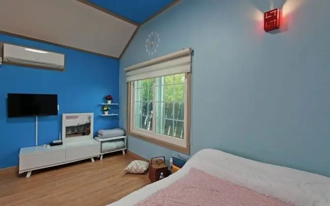 Oda (Small 2 (Individual Terrace))