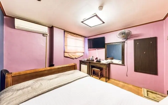 Oda (Semi-Special Room)