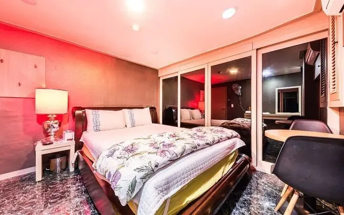Oda (Special Room)