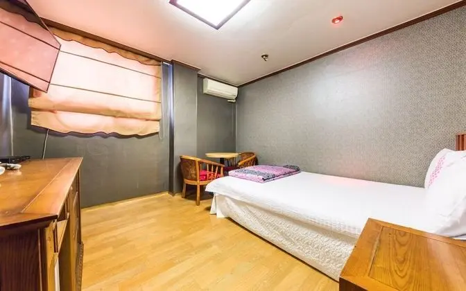 Oda (Standard Room)