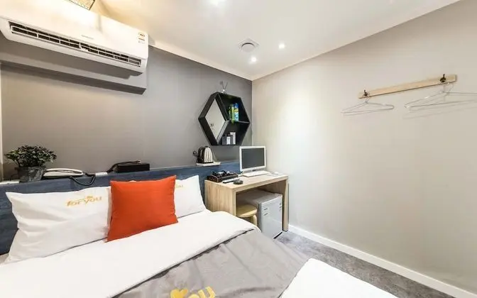 Oda (Mini Room (Internet search Netflix av)