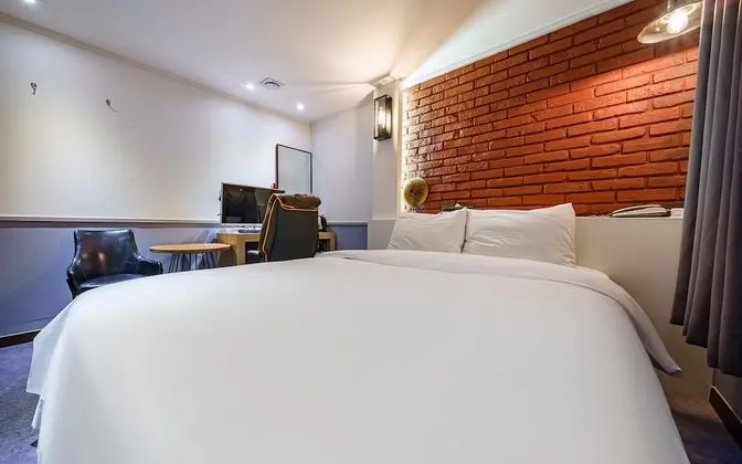 Oda (Comfortable Room  (Internet PC Netfli)