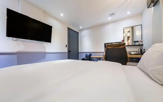 Oda (Comfortable Room  (Internet PC Netfli)