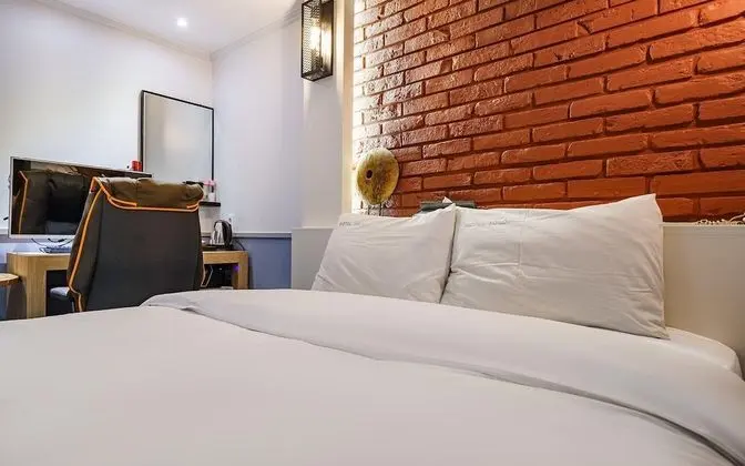 Oda (Comfortable Room  (Internet PC Netfli)