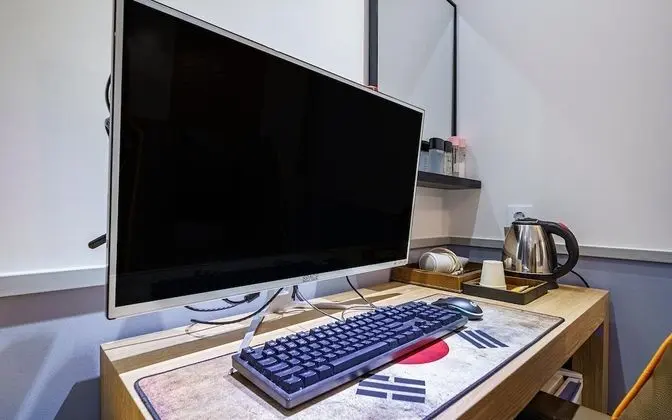 Oda (Comfortable Room  (Internet PC Netfli)