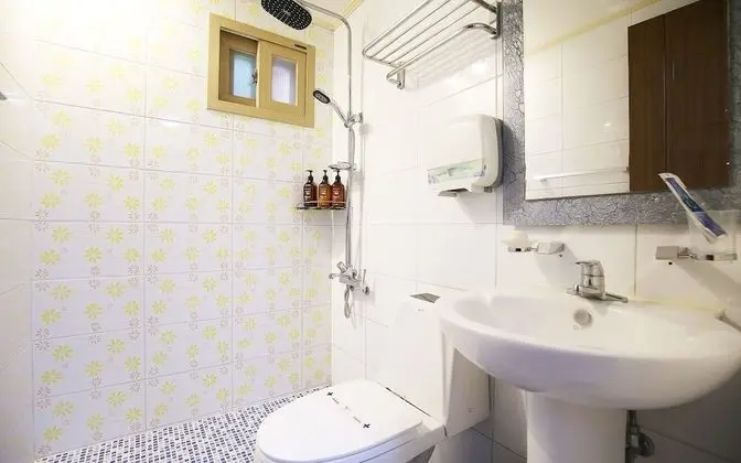 Oda (On-dolOndol Room)