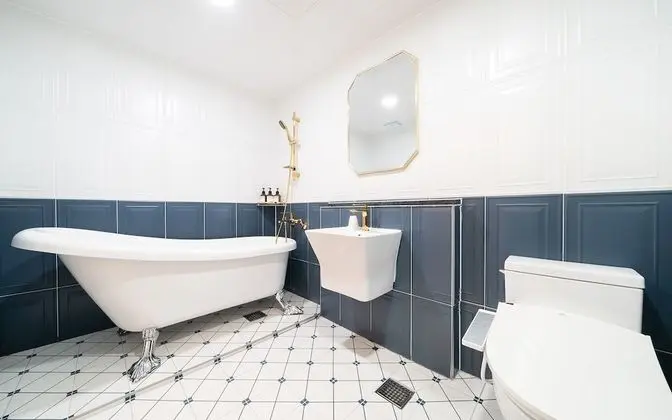 Oda (Couple pc (styler Netflix air purifie)