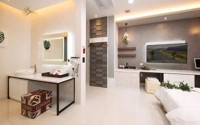 Oda (Drive-in-VIP (with styler))