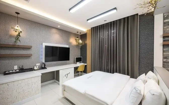 Oda (Drive-in-VIP (with styler))