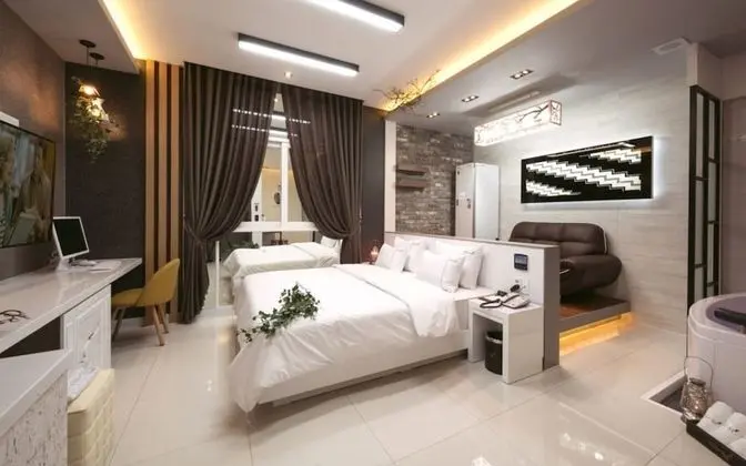 Oda (Drive-in-VIP (with styler))