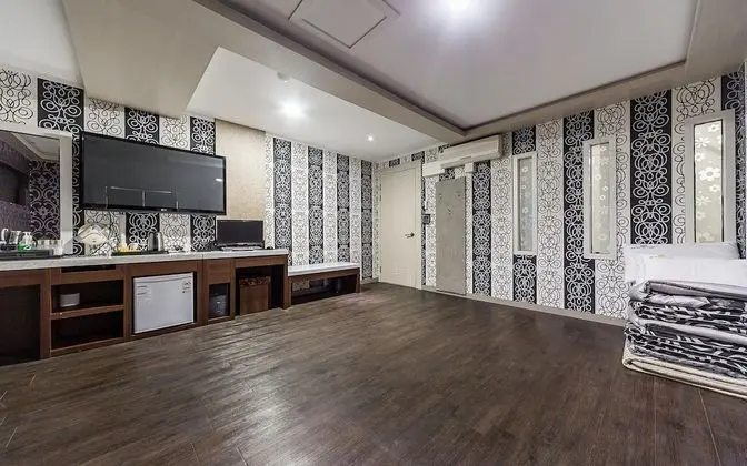 Oda (Daeondol (netflix available))