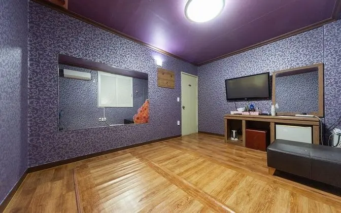 Oda (Group Room (7 guests))