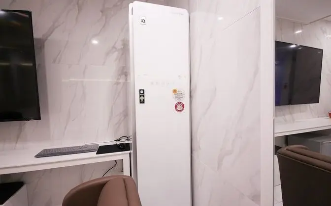 Oda (VIP-Twin [double + single bed PC TV 6)