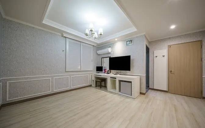 Oda (Deluxe Korean Room (Bidet PC Netflix )