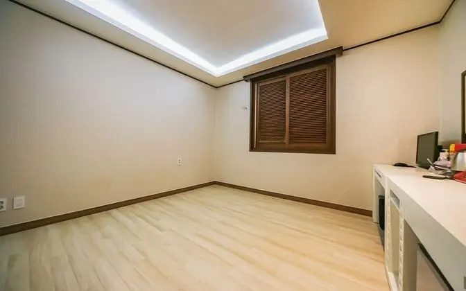 Oda (Korean room (with bidet/PC/Netflix/Sa)