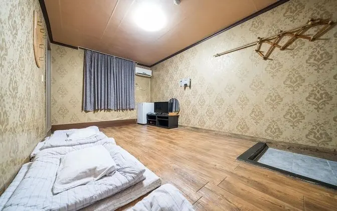 Oda (Ondol for three people)