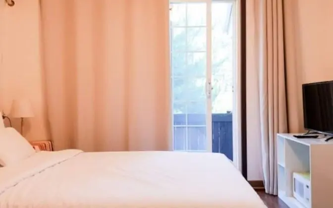 Oda (Petit (Couple Room))