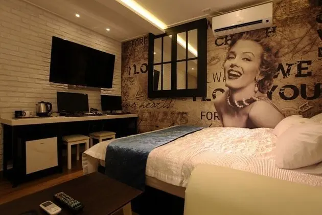 Oda (Deluxe room (Netflix viewing availabl)