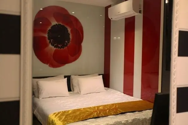 Oda (General room (Couple PC Netflix viewi)