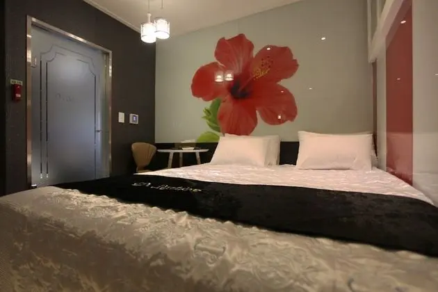 Oda (General room (Couple PC Netflix viewi)