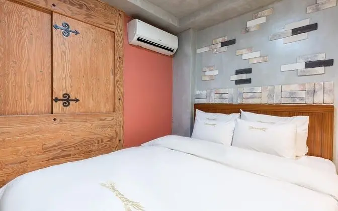 Oda (DELUXE (NETFLIX viewing available PC )